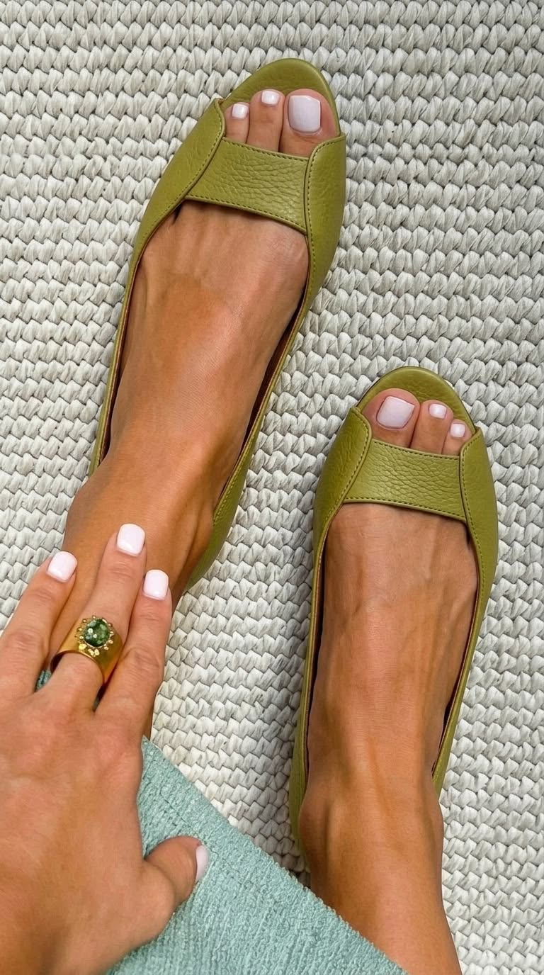 Luna | Gold Comfort Chic Sandals
