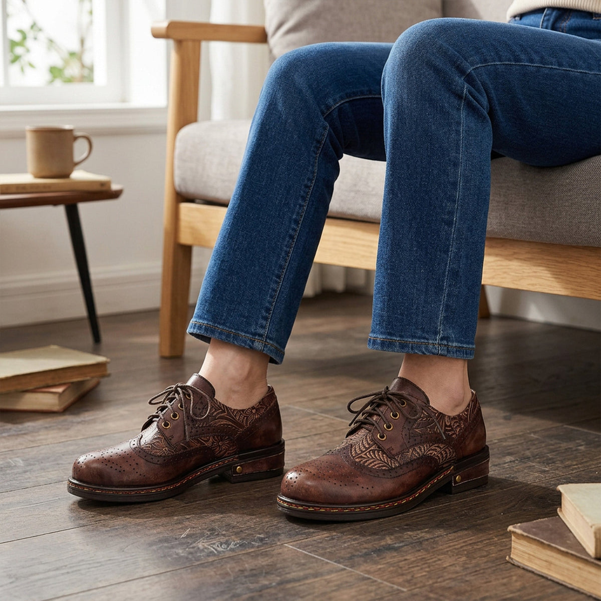 FLORAL ENGRAVED VINTAGE LEATHER OXFORD SHOES