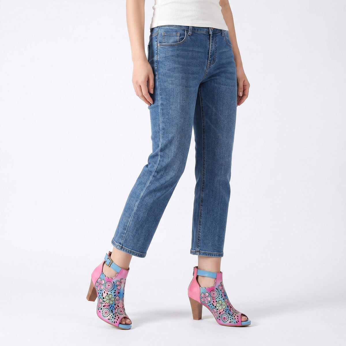 FLORAL CUTOUT BUCKLE SCALLOPED DESIGN SANDALS