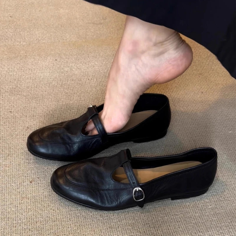 ROSIE | VINTAGE SQUARE-TOE MARY JANE FLATS