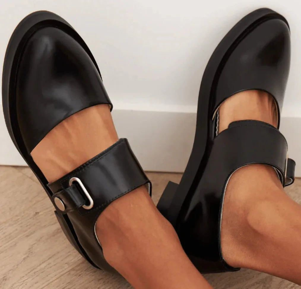 LOTTE | ELEGANT BUCKLE MID-HEEL PUMPS