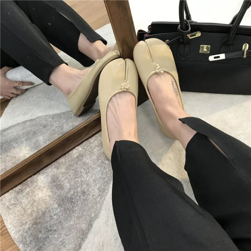 Beatrice | Soft Leather Split-Toe Ballet Flats