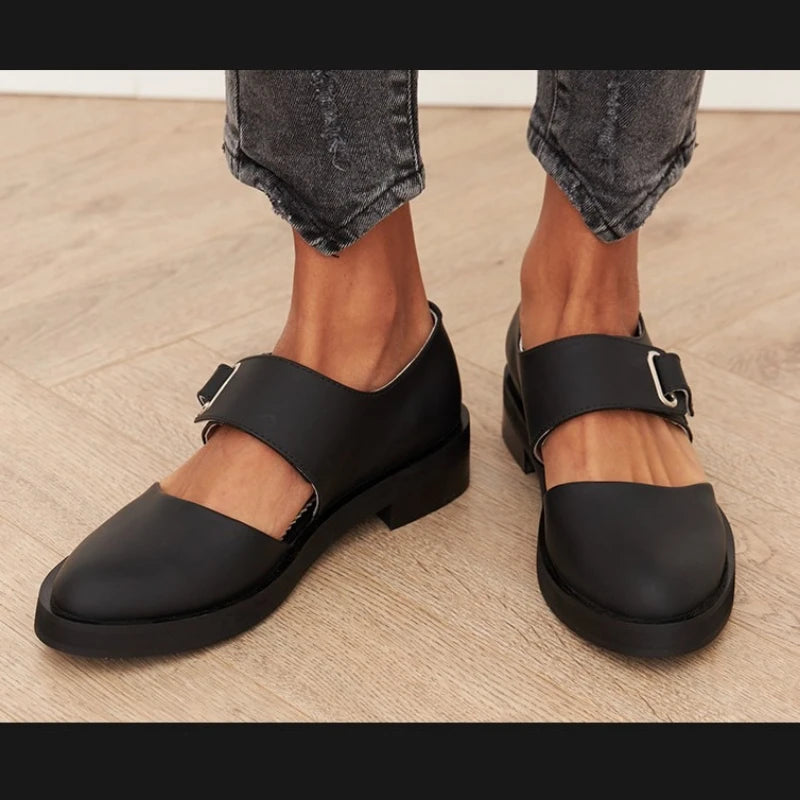 LOTTE | ELEGANT BUCKLE MID-HEEL PUMPS